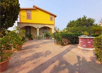 Villa for Sale in Siracusa