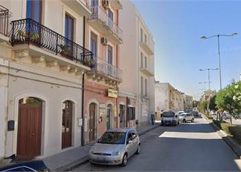 SUL VIALE CADORNA TRILOCALE TOTALMENTE RISTRUTTURATO