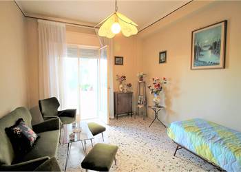 ZONA FILISTO AMPIO TRIVANI CON TERRAZZO