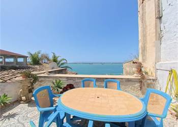 Appartamento fronte mare nel prestigioso Palazzo Blanco